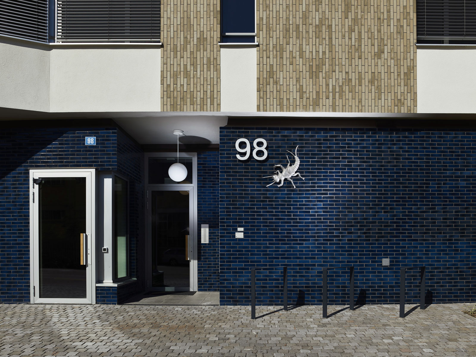 «Die Starken», Kunst und Bau