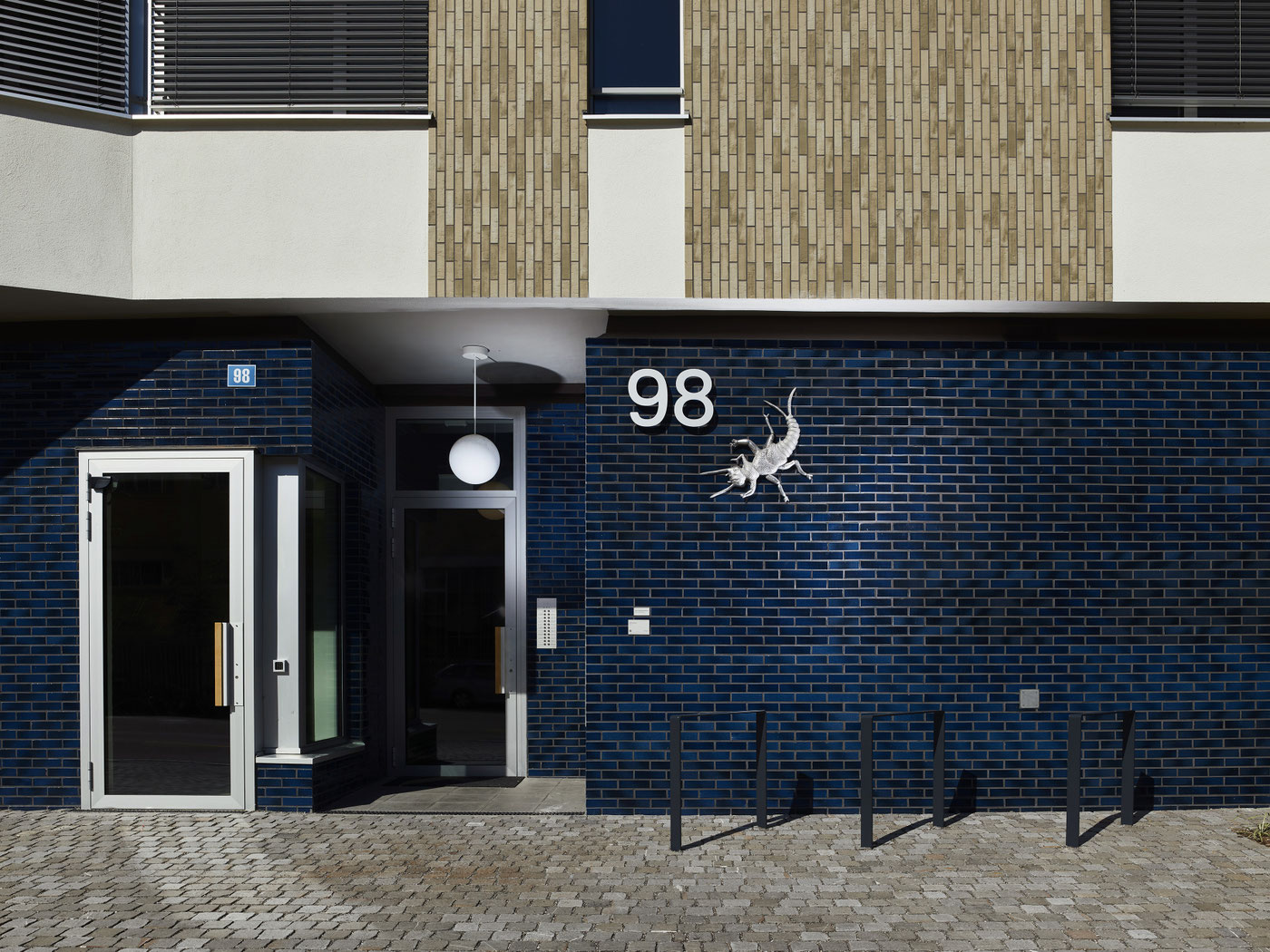 «Die Starken», Kunst und Bau