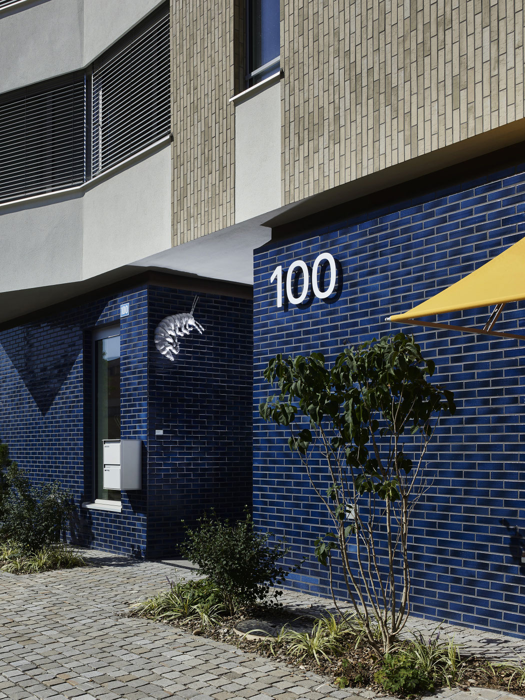 «Die Starken», Kunst und Bau